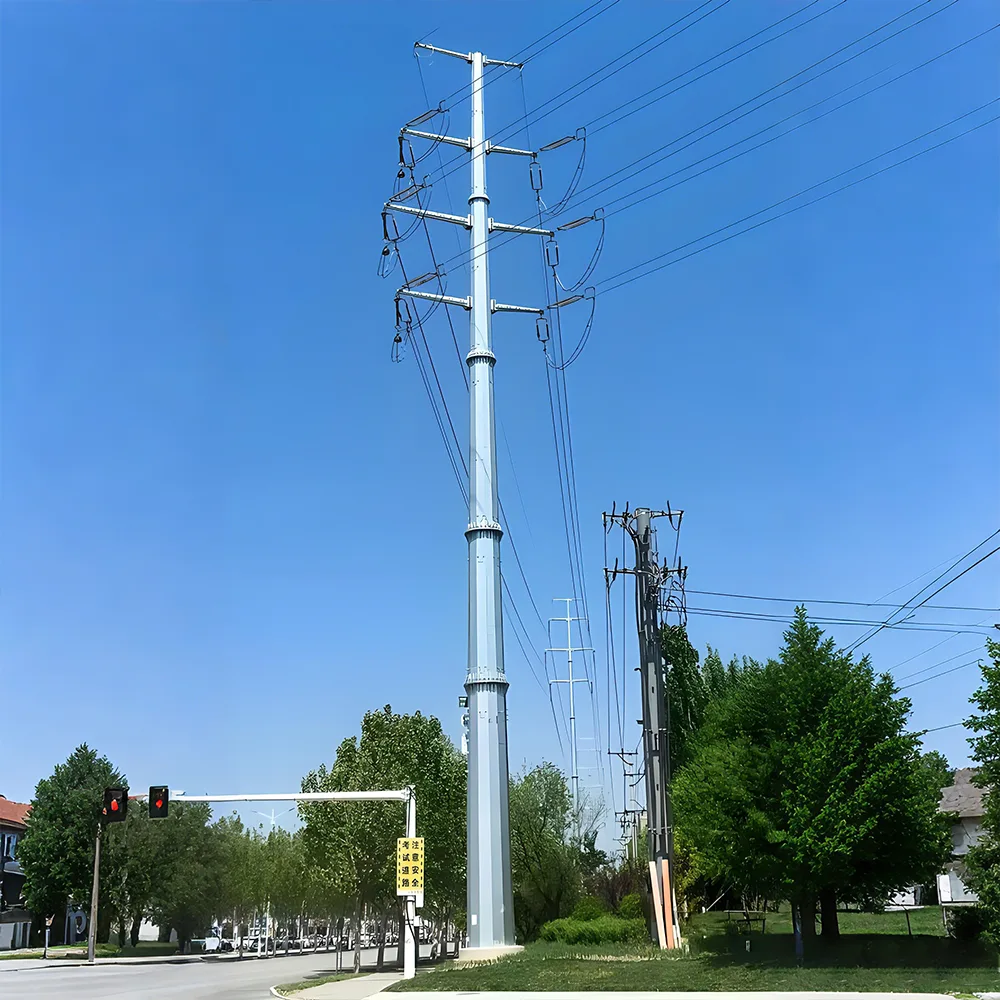 Torre e poste de transmissão de energia